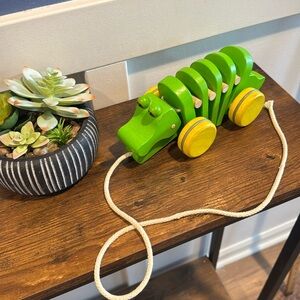 Wood Dancing Alligator Pull String Plan Toy Clanking Learn Animal Friend Toddler